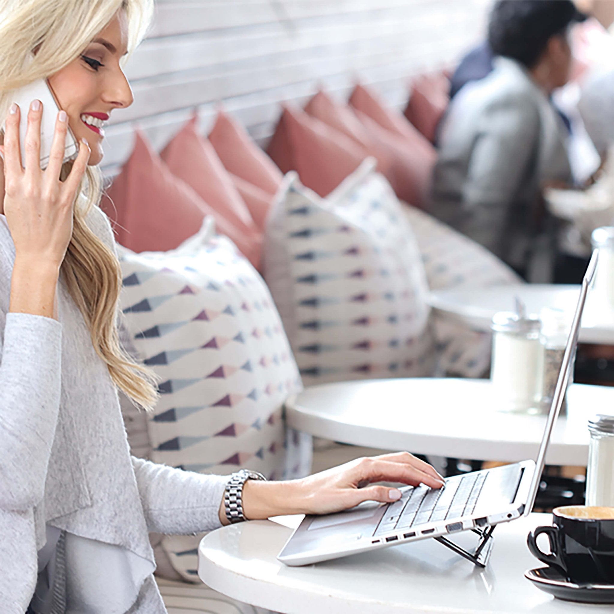 Eezigo Portable Laptop Stand - Retail Therapy Online