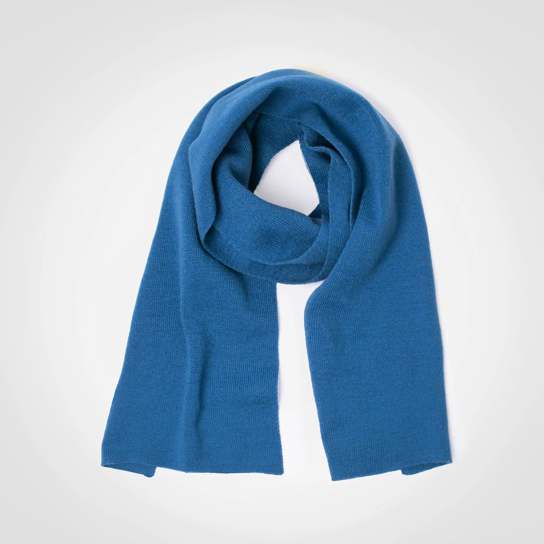Everest Acrylic Scarf - Retail Therapy Online