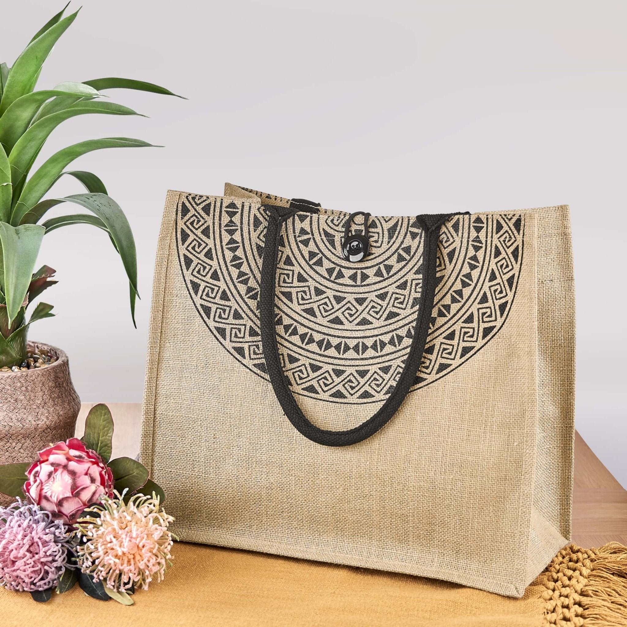 Okiyo Kashira Jute Tote - Retail Therapy Online