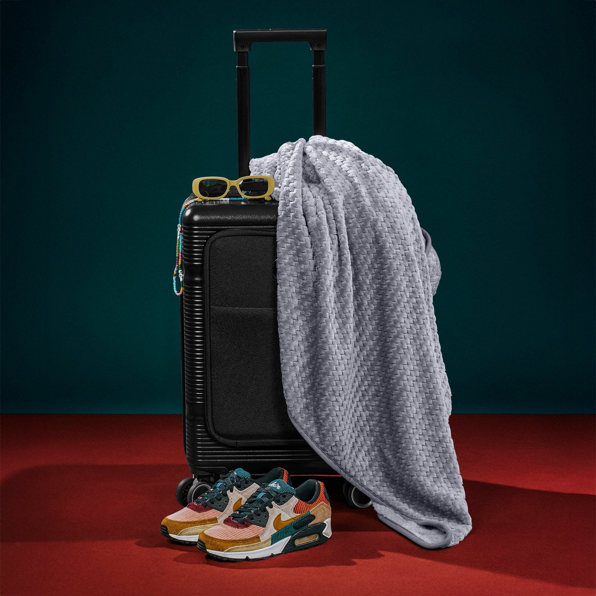 Serendipio Cozytrip Travel Blanket / Pillow - Retail Therapy Online