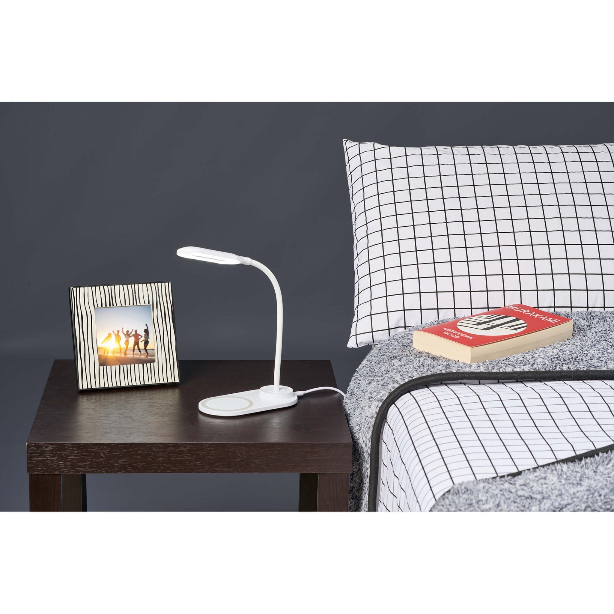 Swiss Cougar Doha Wireless Charger And Desk Lamp - Retail Therapy Online